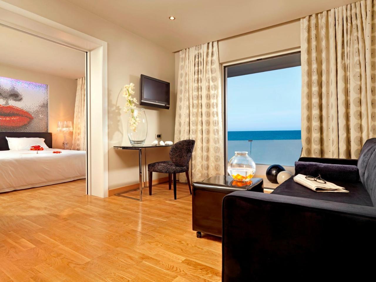 Resort Out Of The Blue Resort & Spa